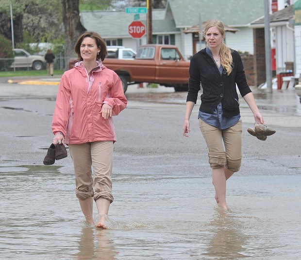 Debris built up under bridge causes flood in Joliet Montana News