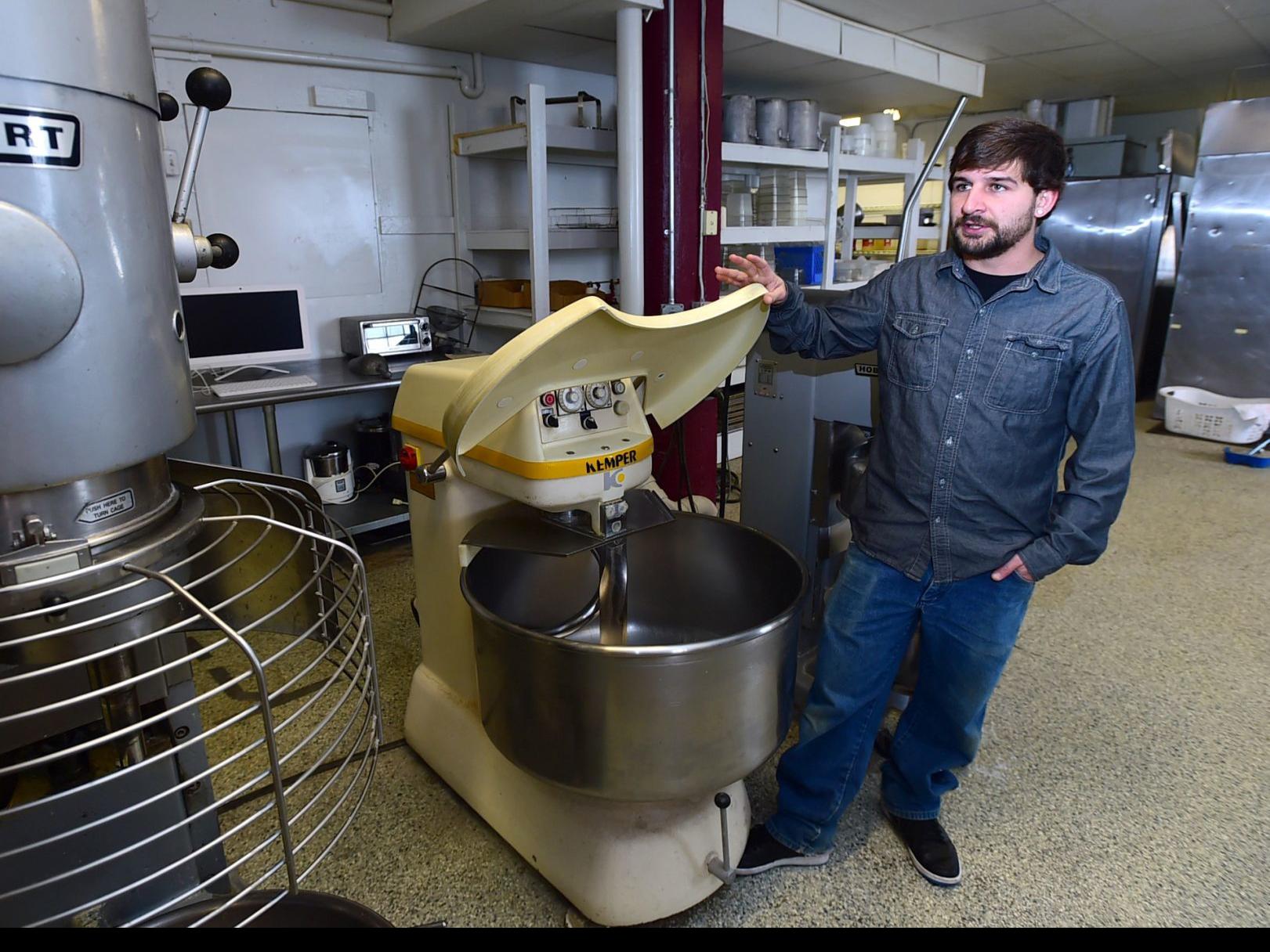 New Restaurant Sets Up In Log Cabin Bakery Building In Downtown Billings Business Billingsgazette Com