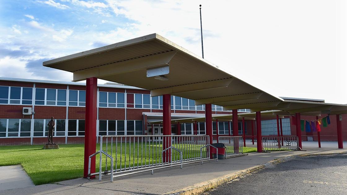 A Billings middle school alerted parents to a false threat only after A Billings middle school alerted parents to a false threat only after