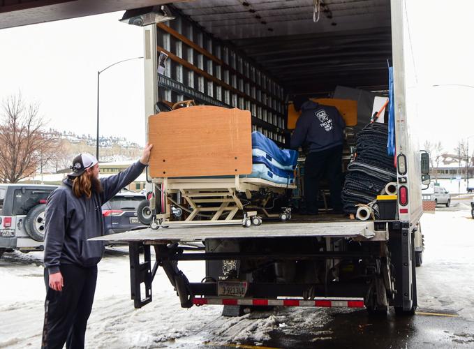 Beartooth Manor begins closure process