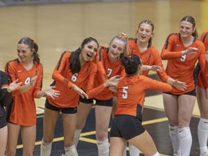 Bililngs Senior at Billings West volleyball