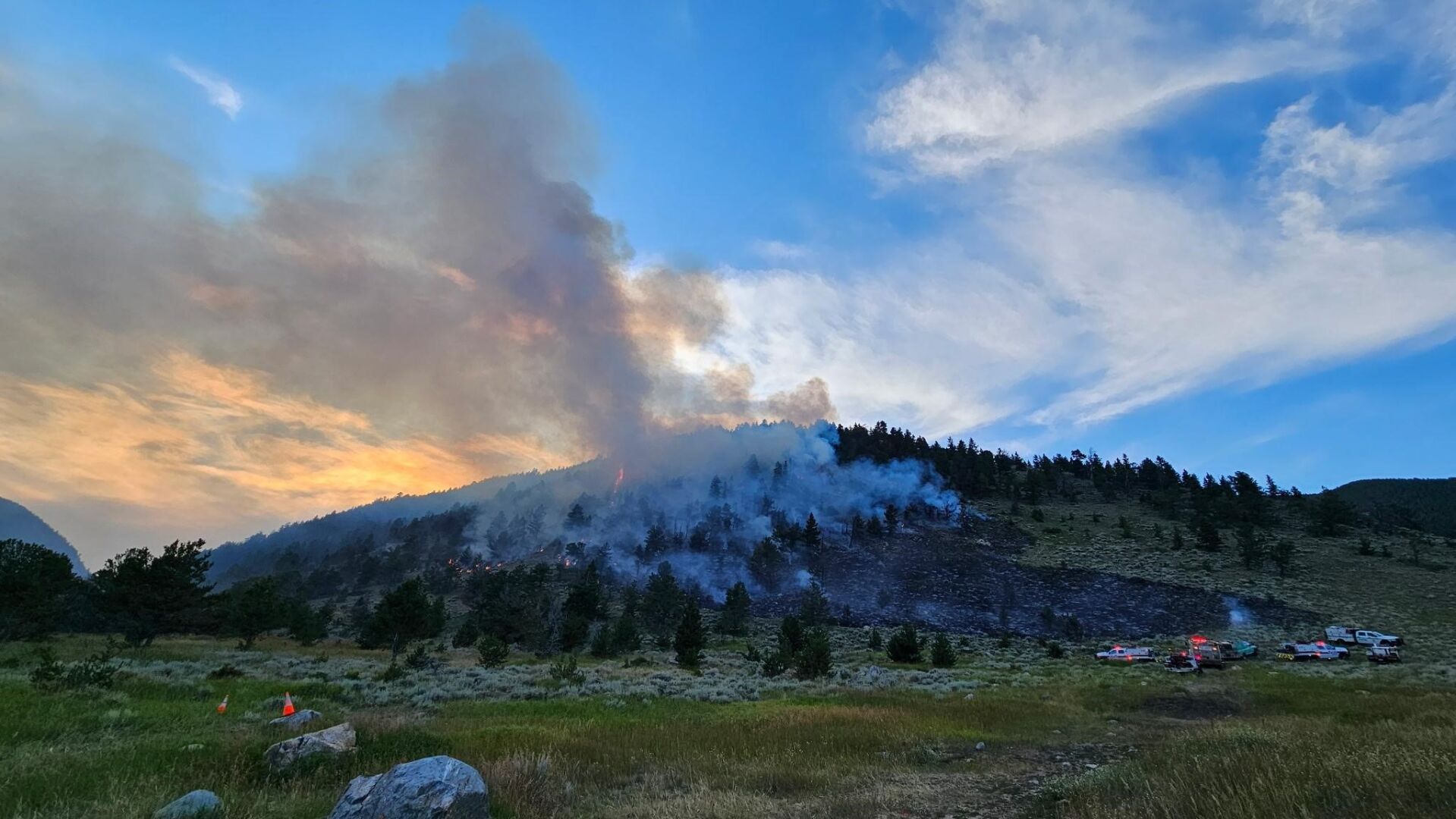 【wwk】Room fire UPDATE: Fire near Red Lodge almost fully contained