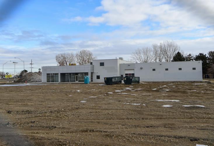 Mazevo, TOPZ Sandwiches to move into old Nissan dealership site on