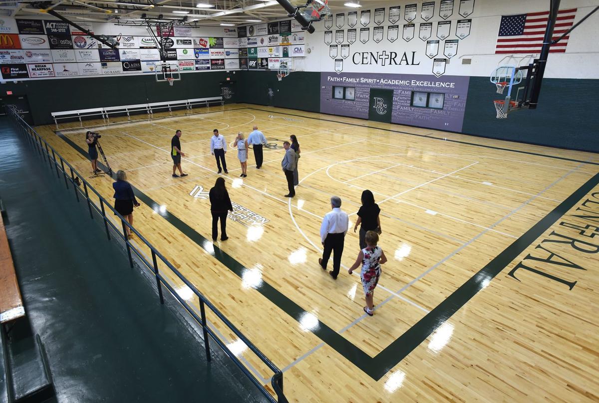 Photo Billings Central Unveils New Gym Floor High School Basketball Billingsgazette Com