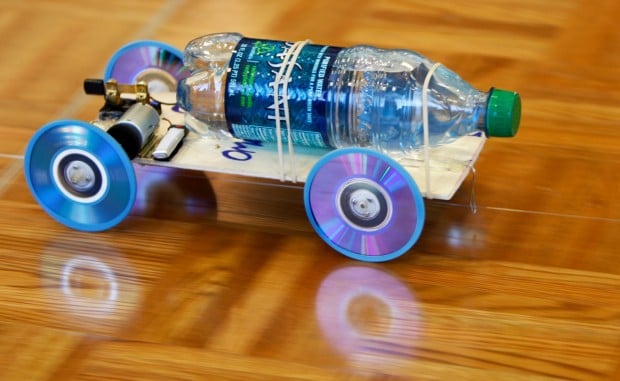 Fast Water Jet Car made from Plastic Bottle 