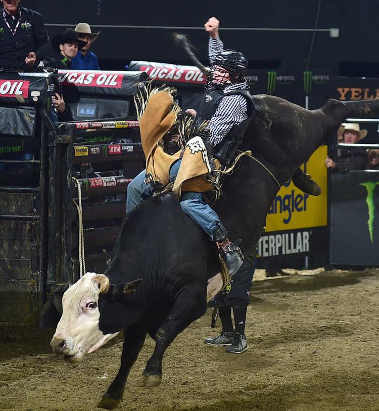 Photos Final day of the PBR Rodeo
