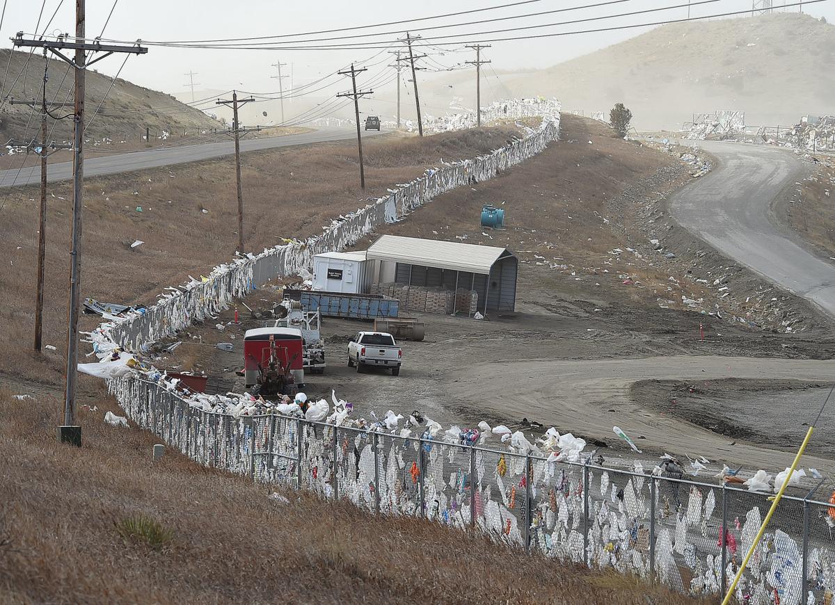 Trash Flies From Billings Landfill As High Winds Blow Through Area Local News Billingsgazette Com