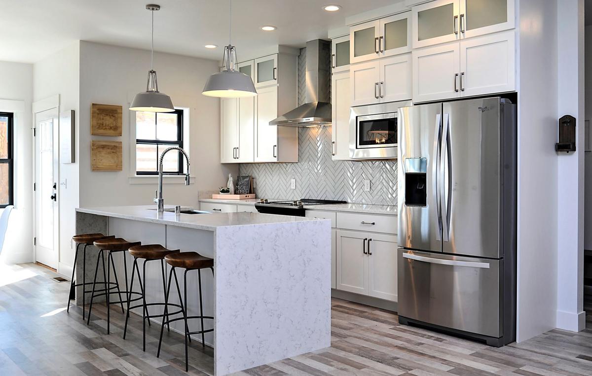 1714 Island View Nordic Farmhouse In A Billings Community Local