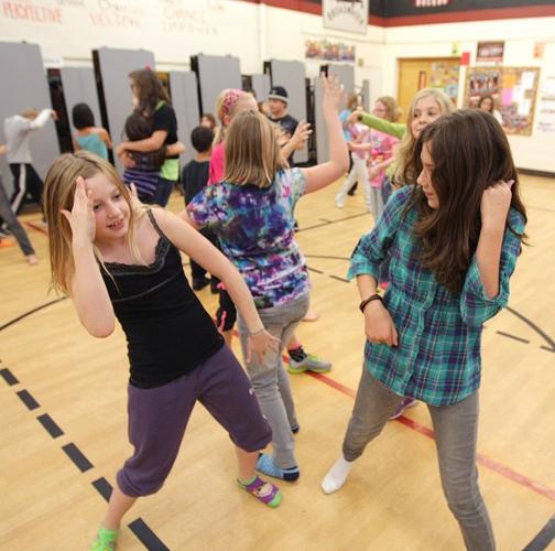 Broadwater Elementary students learn hip-hop moves