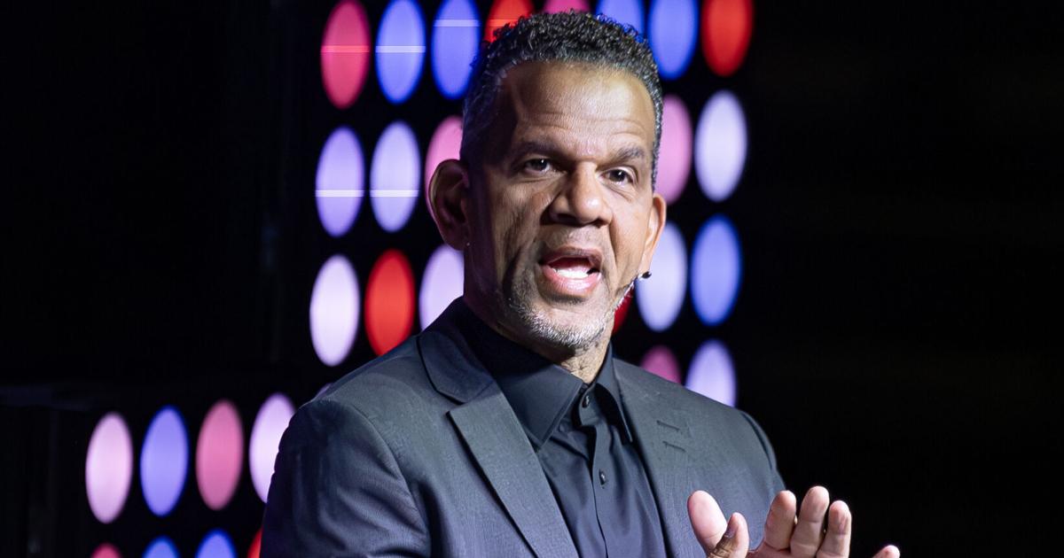 Andre Reed Buffalo Bills receiver speaks to Billings chamber