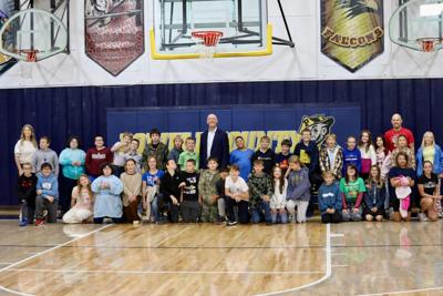Governor Gianforte Fulfills Deer Lodge Students’ Wish to Make Ornaments for Capitol Christmas Tree
