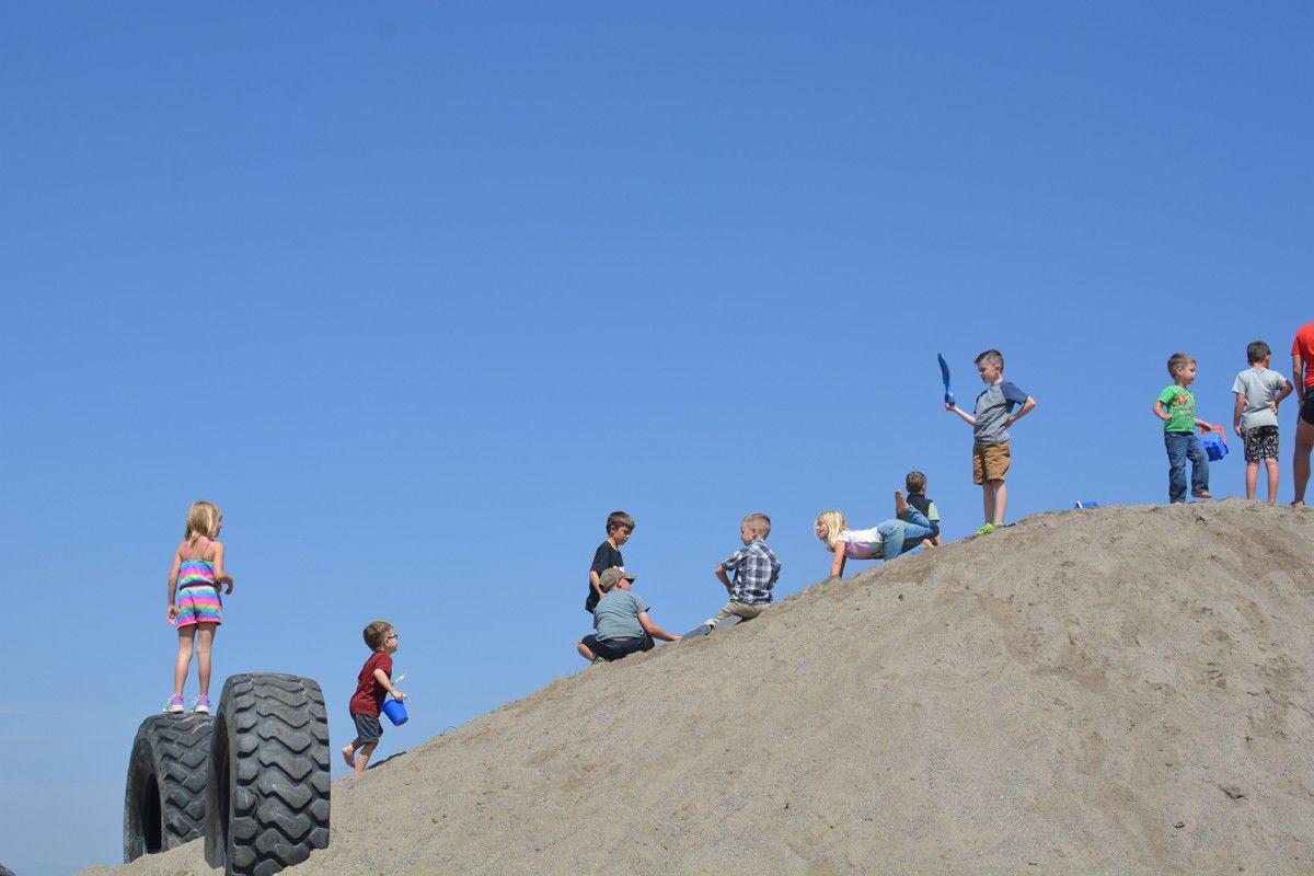 Families Invited To Inaugural Yellowstone Dig It Days Local News Billingsgazette Com