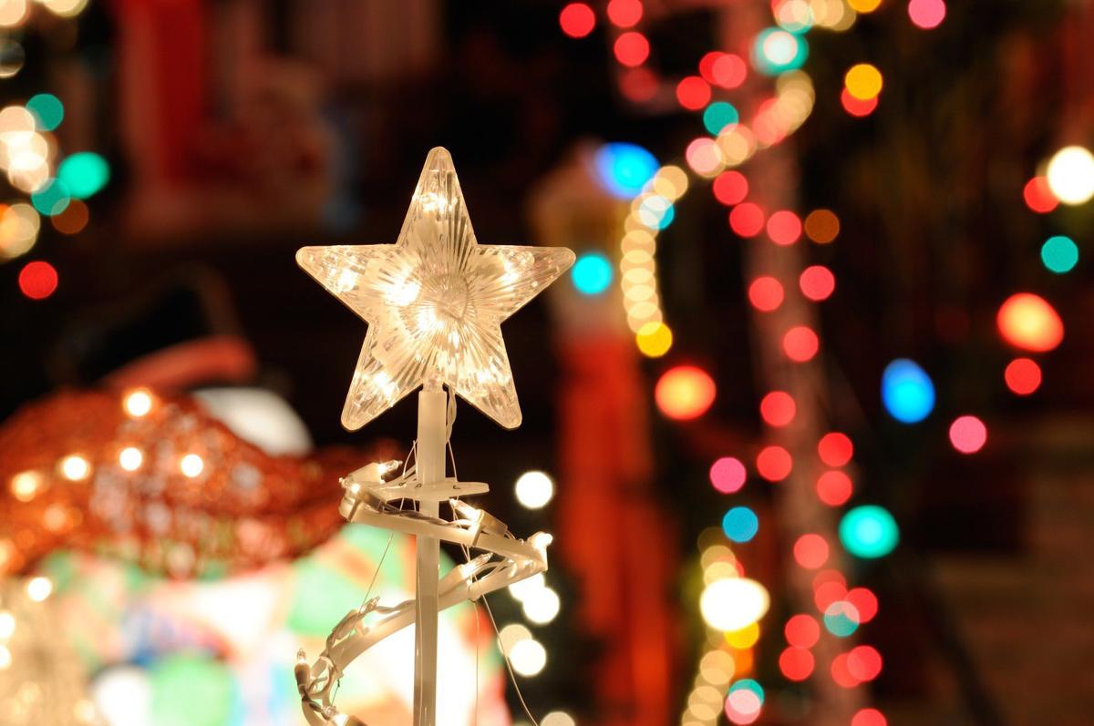 Holiday lighting