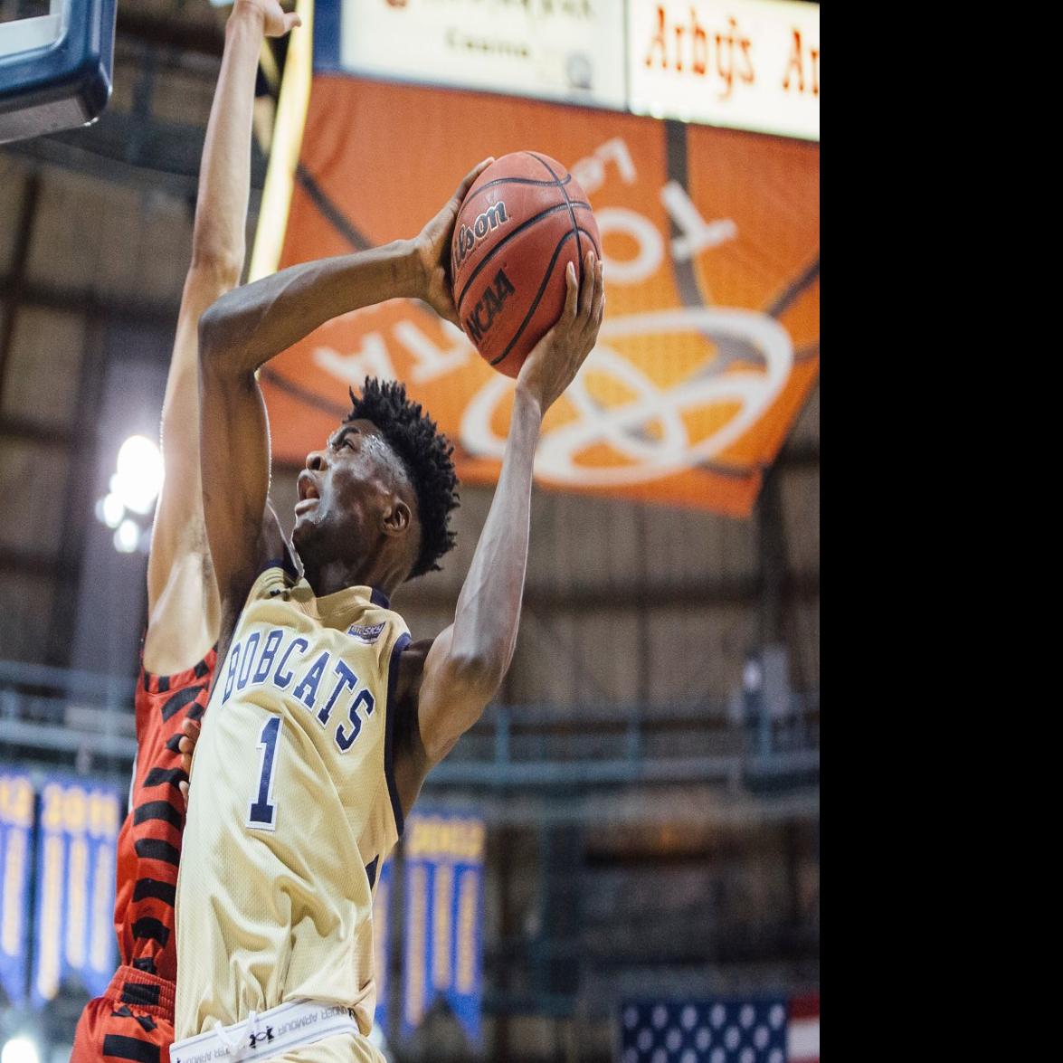 On A Roll Montana State Outlasts Ewu For Fifth Straight Win