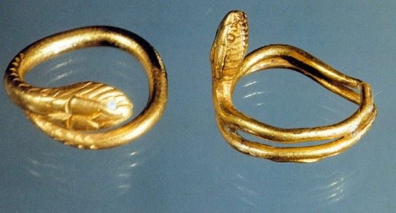 Artifacts originally found in the Italian villas near Pompeii
