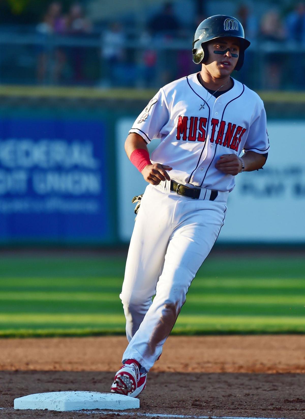 Mustangs infielder Alejo Lopez