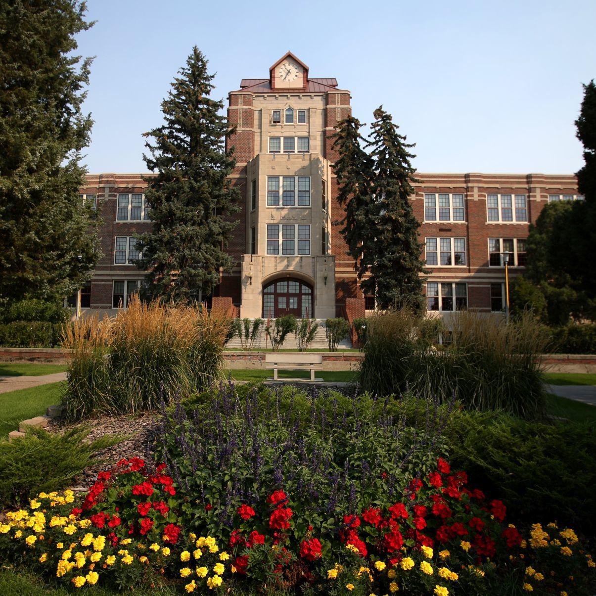 Msub Enrolling More High Schoolers But Full Time Equivalent Enrollment Down Again Local News Billingsgazette Com Msu Billings Calendar Spring 2022