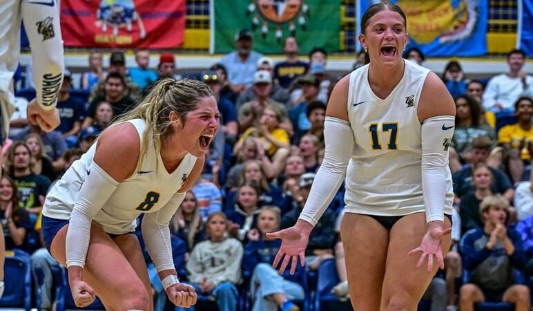 Yellowjackets Rally Past Rocky Mountain in Five-Set Rimrock Rivalry Thriller