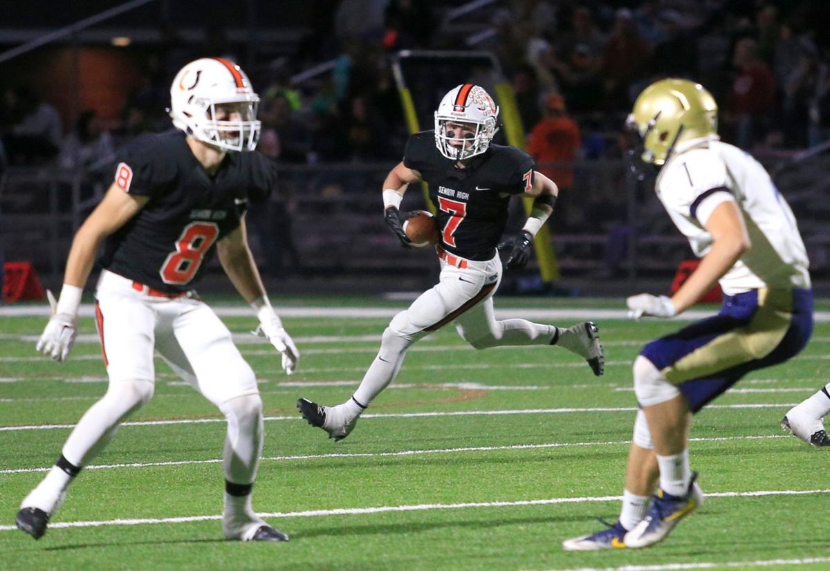 Billings Senior Wins 19th Straight Game With 49 14 Victory Over