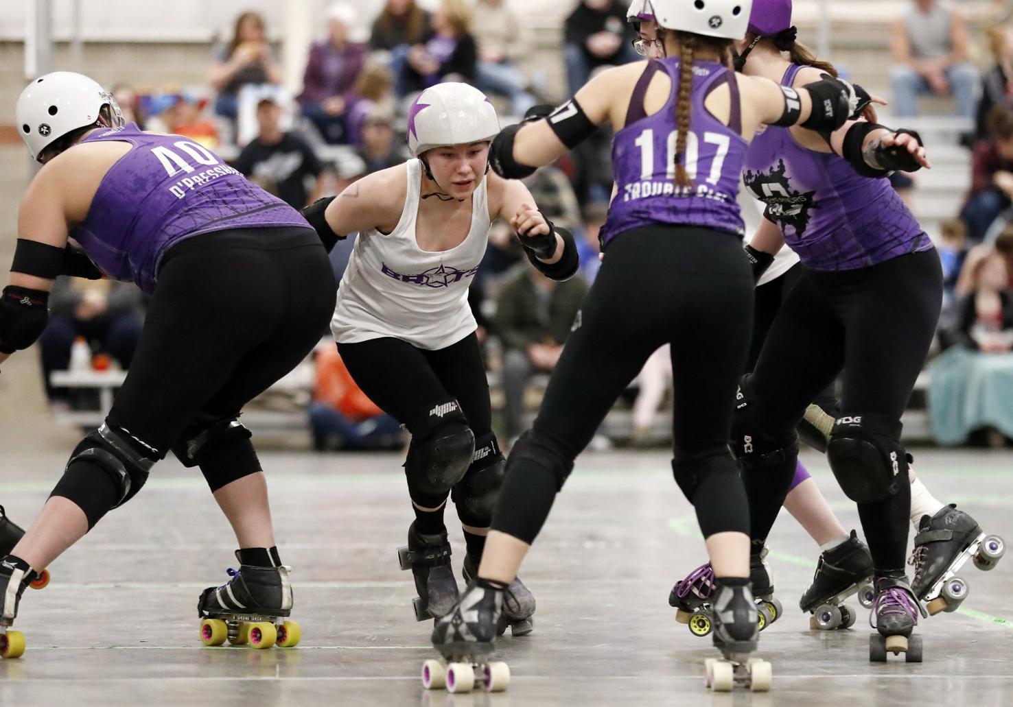 Photos Junior roller derby teams compete at MetraPark
