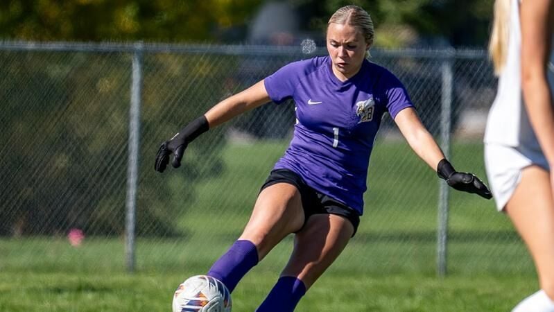 ‘Jackets Battle in Close Loss to #8 Western Washington