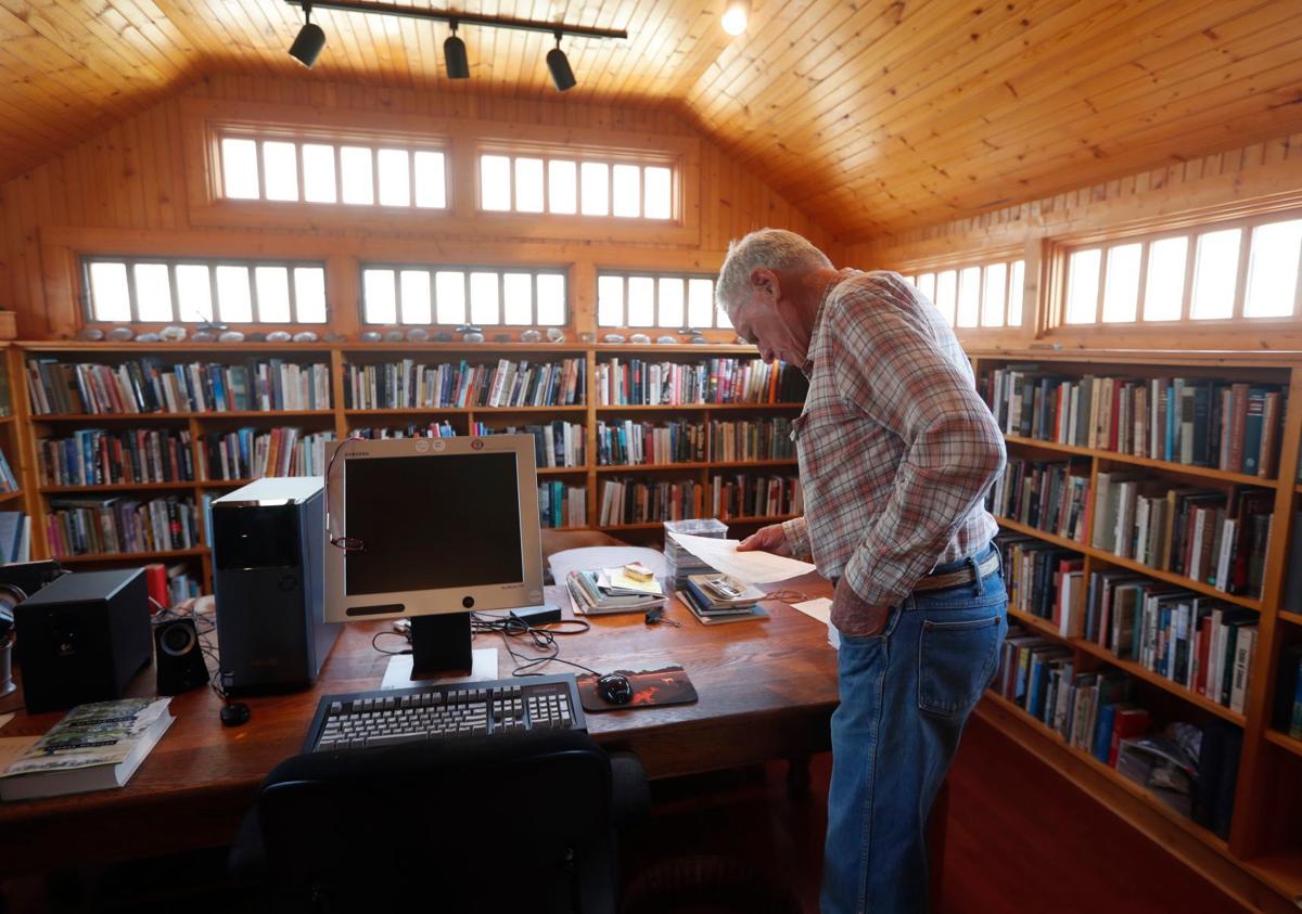 Thomas mcguane image