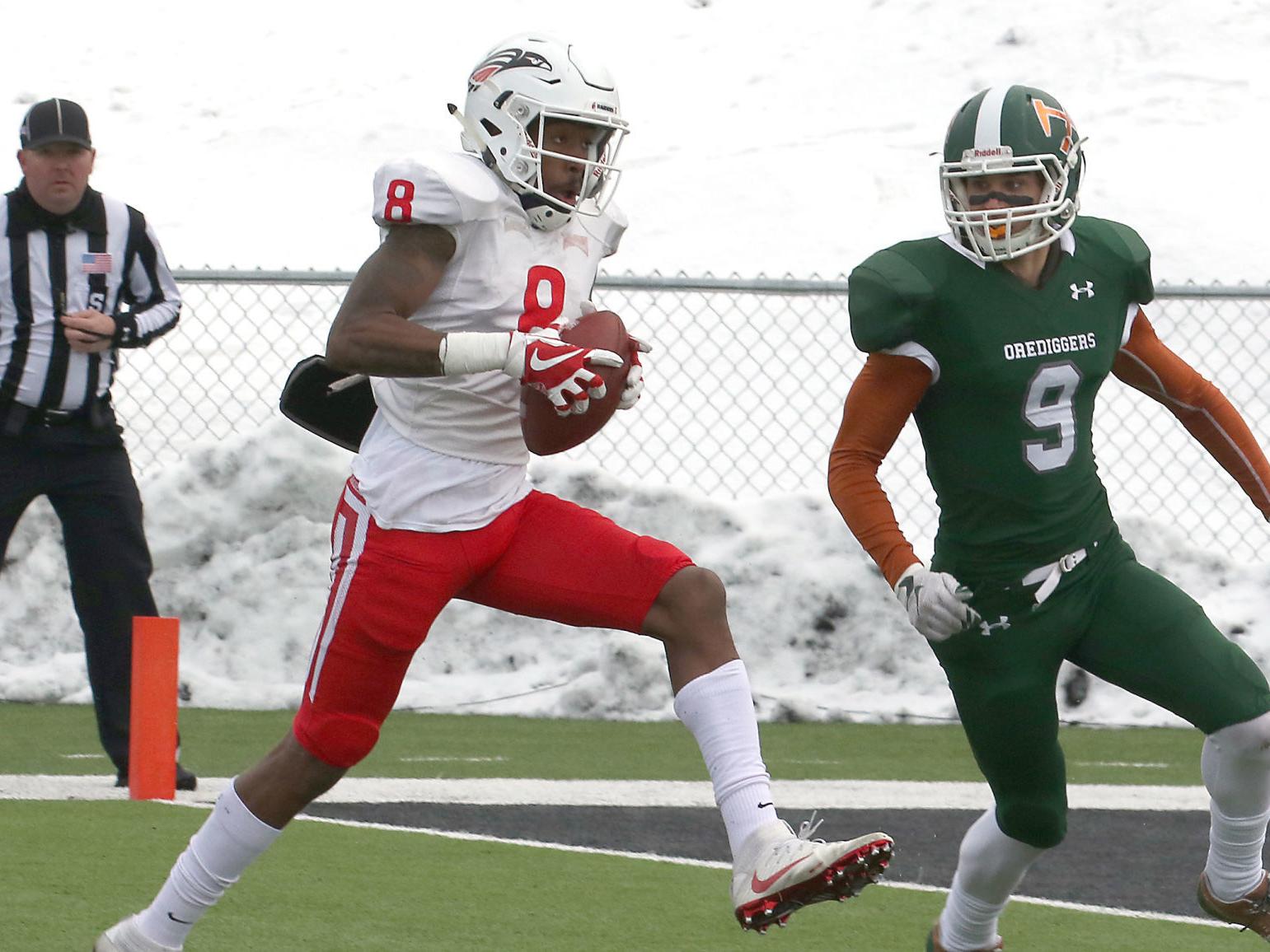 Southern Oregon Football Ranked No 4 In Preseason Naia Poll