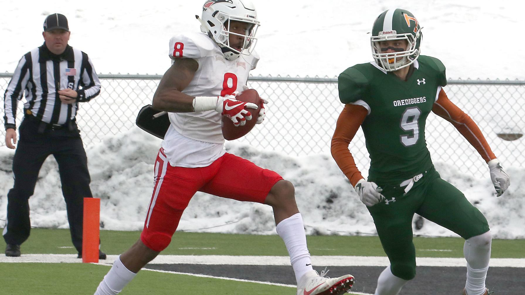 Southern Oregon Football Ranked No 4 In Preseason Naia Poll