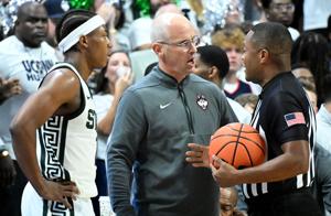 BASKETBALL-NCAA/