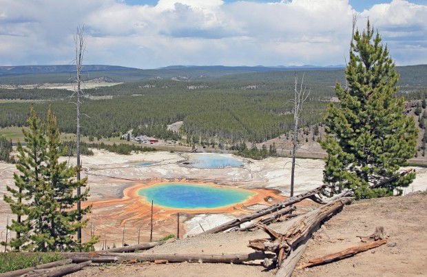 grand prismatic overlook trail