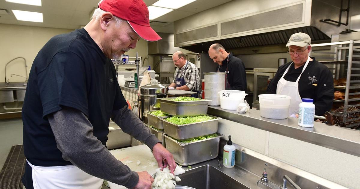 Billings chefs prep Thanksgiving meals for Food Bank, Rescue Mission