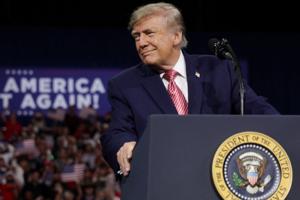 Trump reinvokes antisemitic slur at Kansas rally