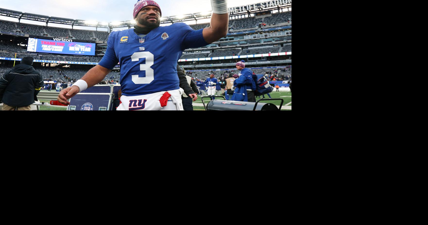 Jan 4, 2026; East Rutherford, New Jersey, USA; New York Giants quarterback Russell Wilson (3) waves to fans after the game against the Dallas Cowboys at MetLife Stadium. Mandatory Credit: Vincent Carchietta-Imagn Images