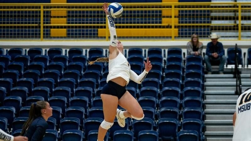 Five Set Thriller Highlights Second Day of Action for MSUB at Javelina Volleyball Classic