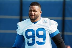 Winners, losers of NFL roster cuts: Who's bluffing on QBs?
