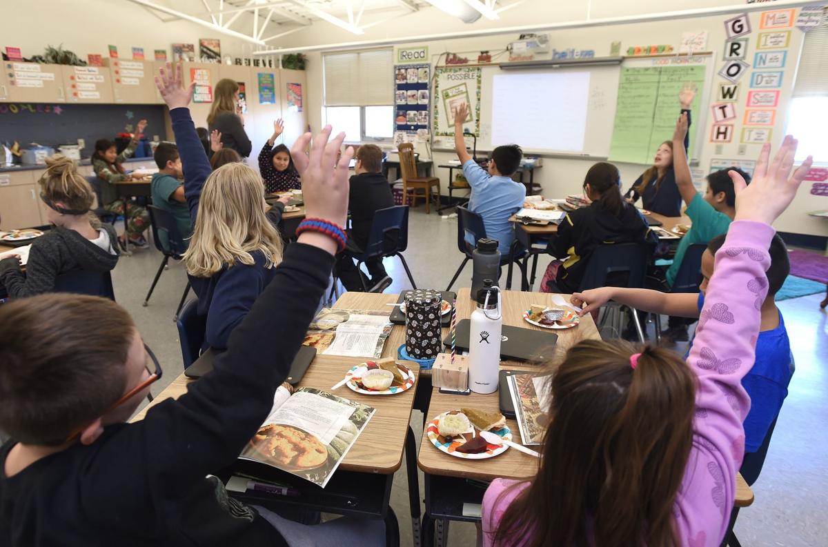 Montana Schools Aim To Teach Accurate Thanksgiving Move Away From Stereotypical Pilgrims And Indians Local News Billingsgazette Com
