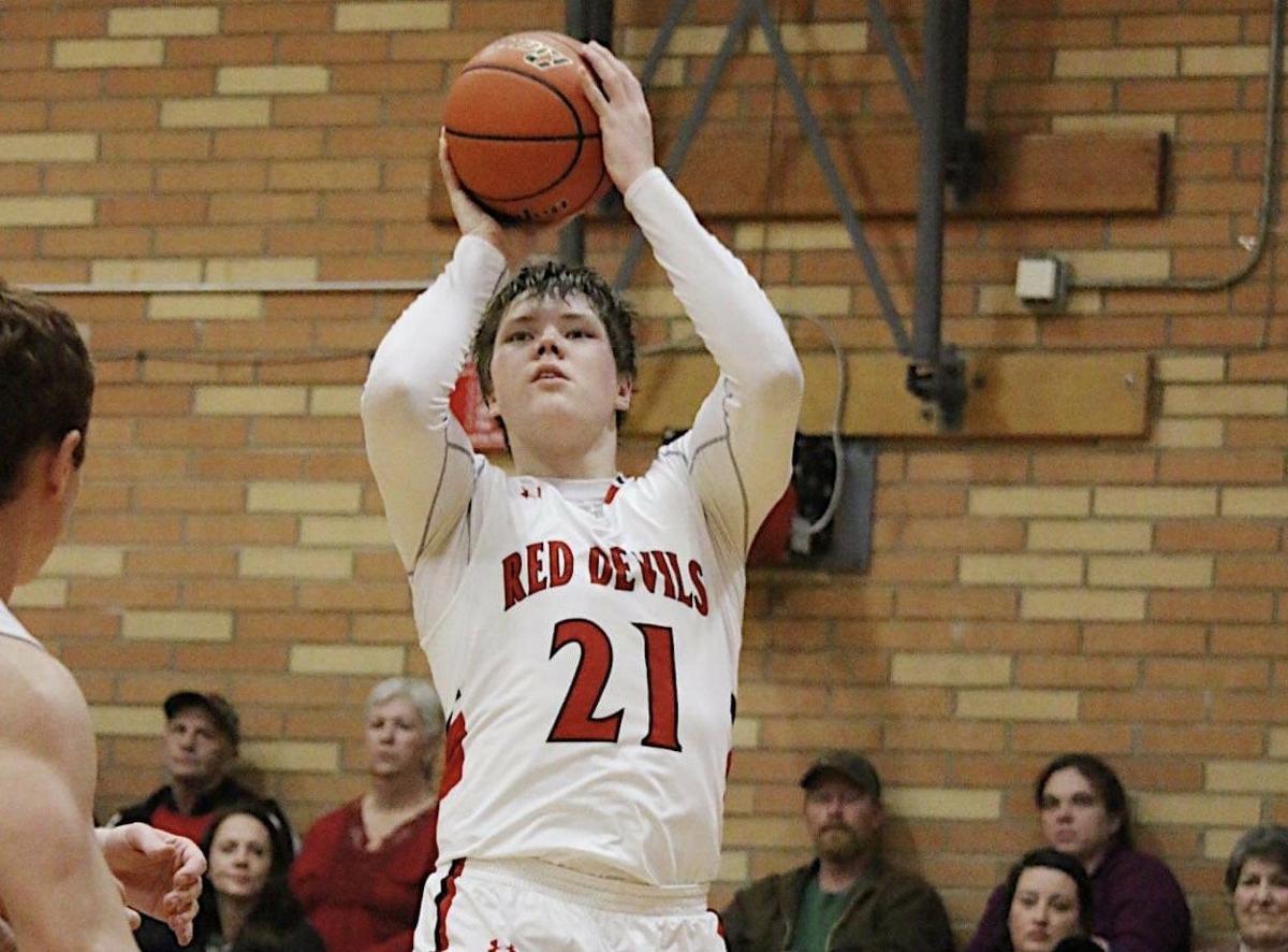 Noxon S Rylan Weltz Chooses Hoops Over Helmet To Play At Dawson