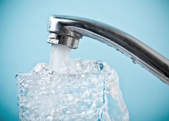 The Best Water Stocks of 2017 -- How the 10 Largest Water Utilities Stacked Up