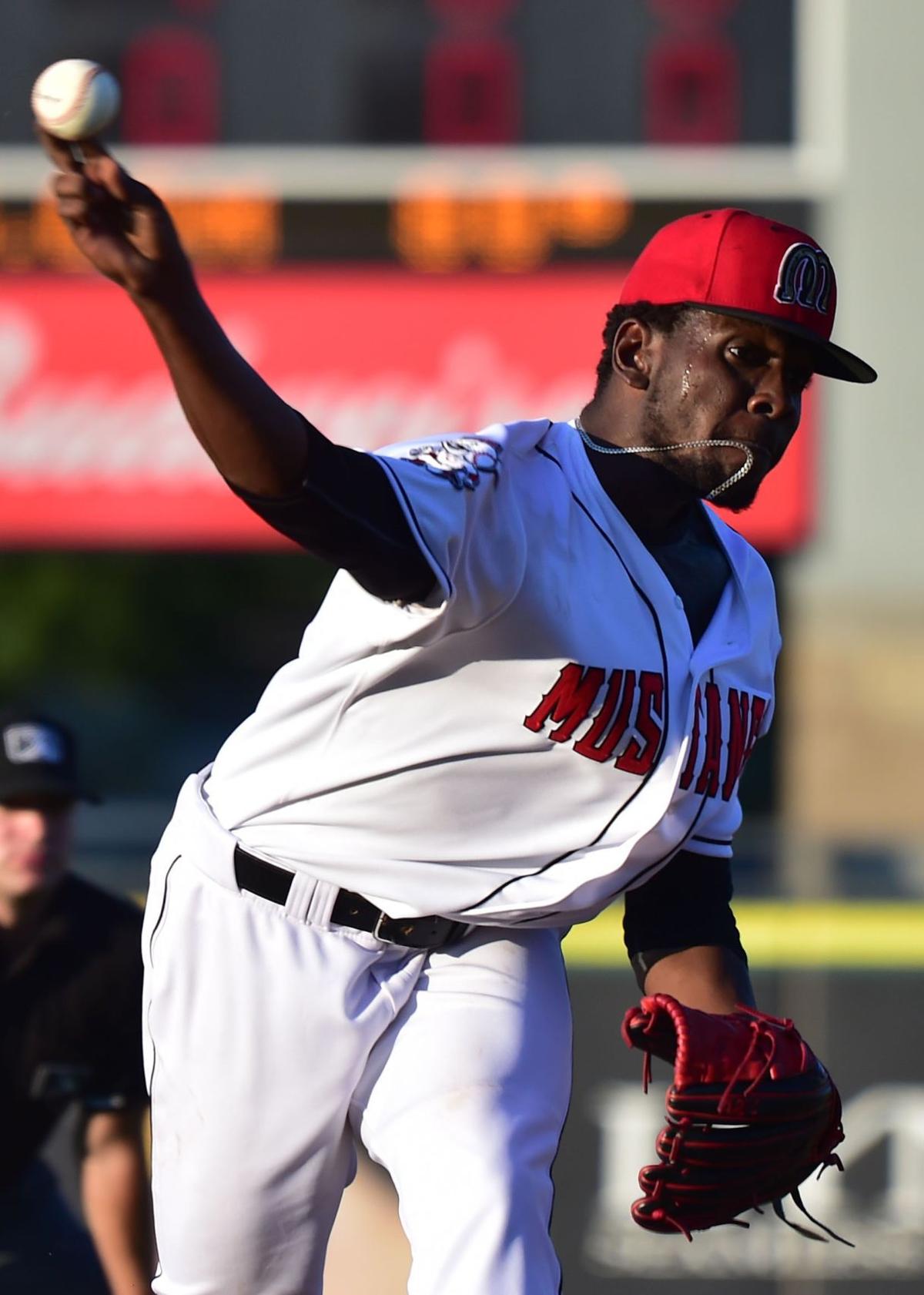 Mustangs pitcher Luis Alecis