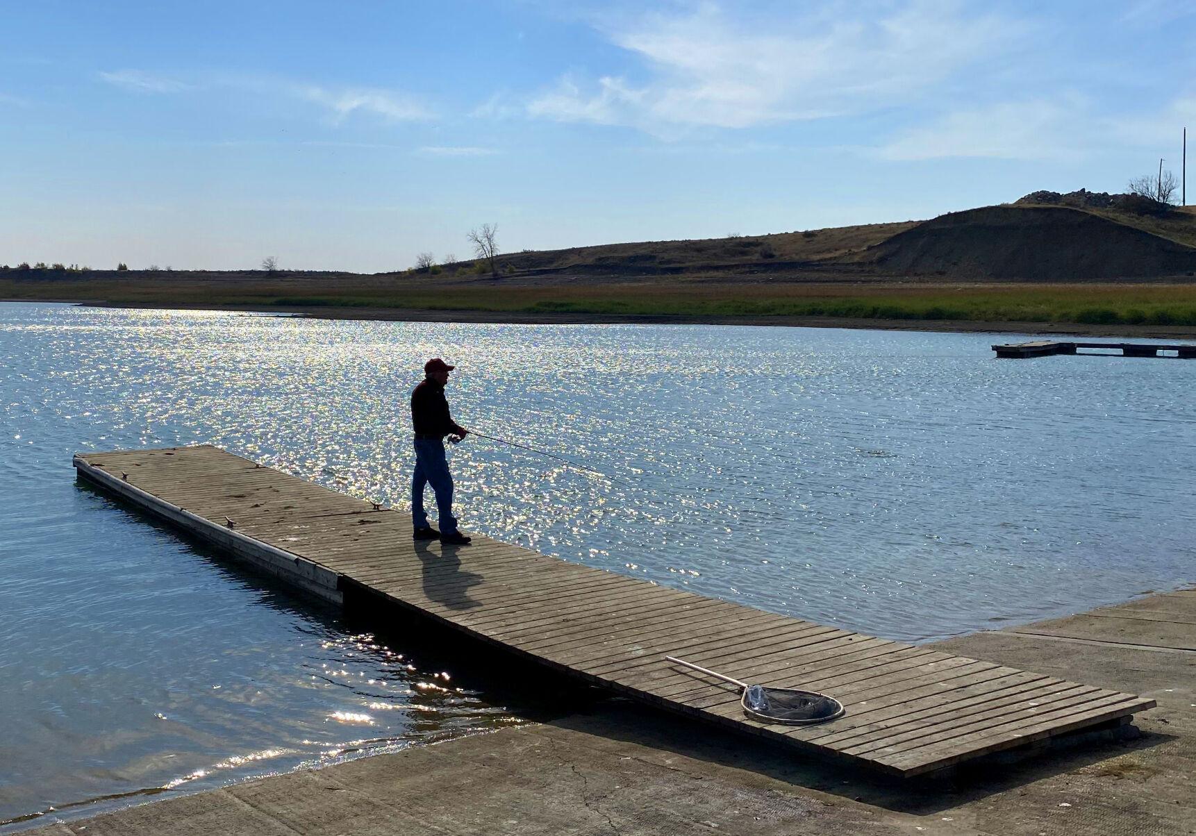 Hooked on salmon Fall chinook snagging draws anglers to Fort Peck