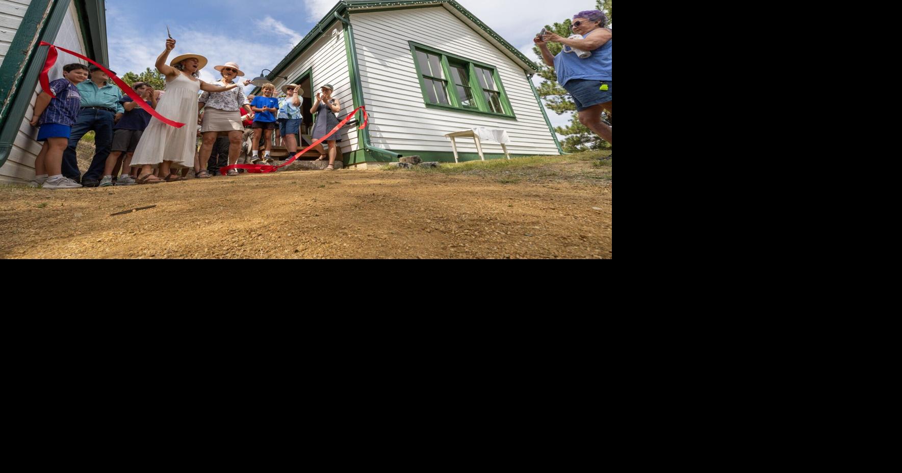 'We did it': Volunteers host ribbon-cutting for refurbished 1872 Unionville School