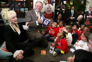 Dolly Parton leaves legacy of literacy, advocacy and giving