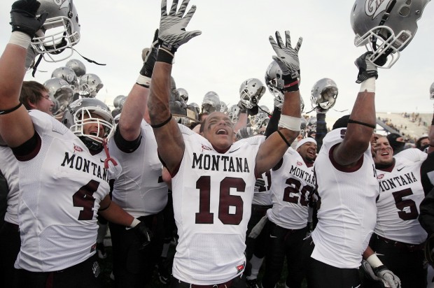 Griz Trounce Bobcats 36 10 In 111th Cat Griz Game Big Sky Conference Sports Billingsgazette Com