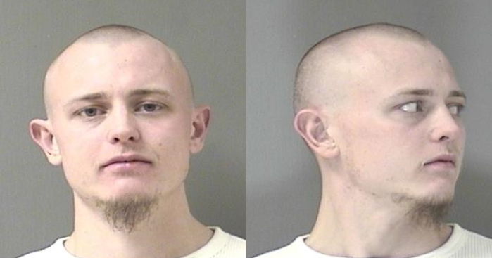 Man charged with burglary for kicking in door, threatening girlfriend