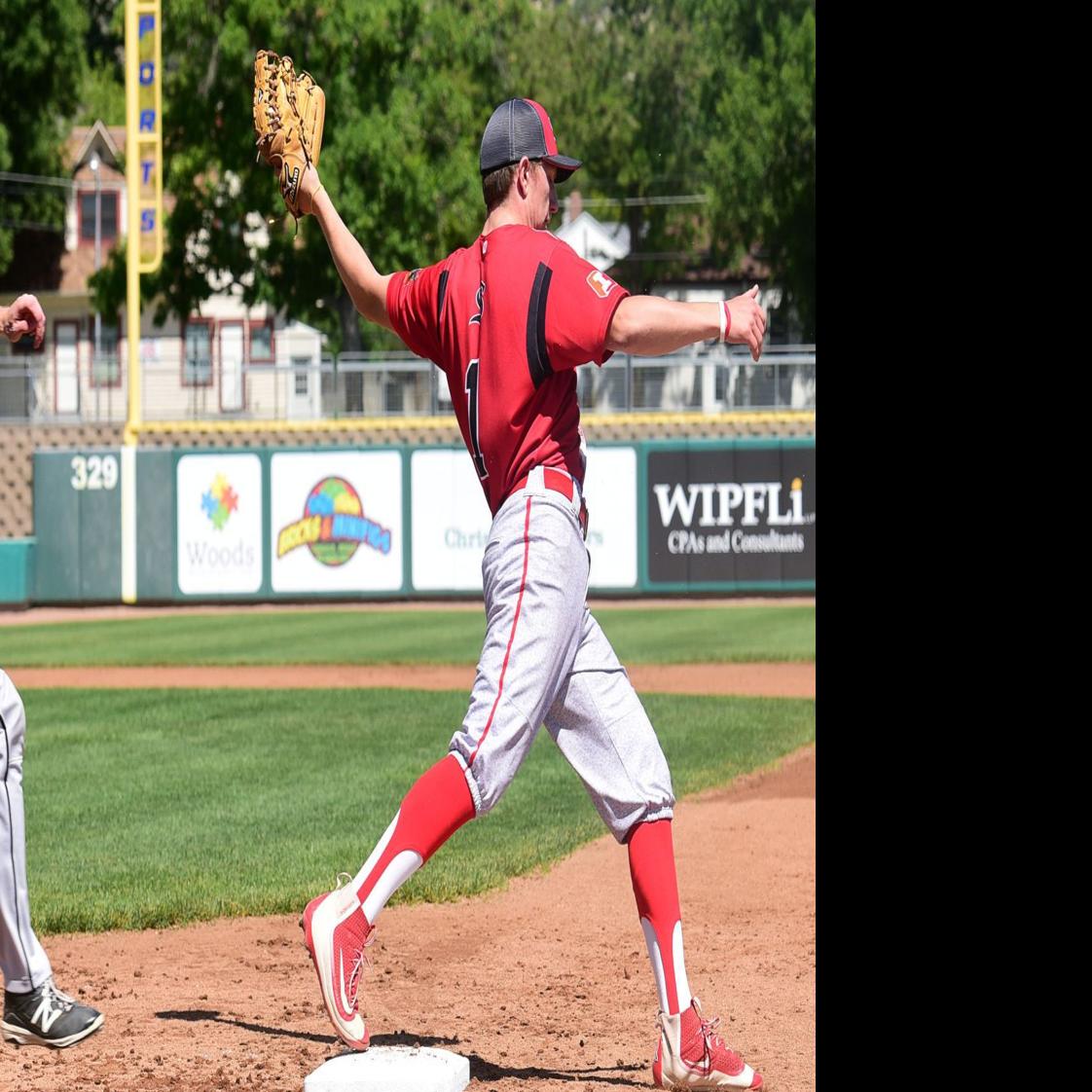 Photos Scarlets And Royals Legion Baseball Vs Gillette Riders Legion Baseball Billingsgazette Com