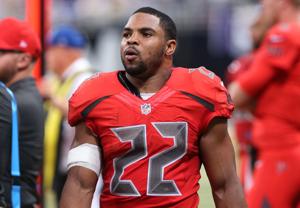 Tampa Bay Buccaneers running back Doug Martin seen on Dec. 17, 2015 in St. Louis, Mo.