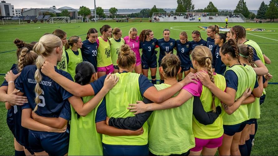 Second Half Penalty Sees ‘Jackets Fall Against Wildcats