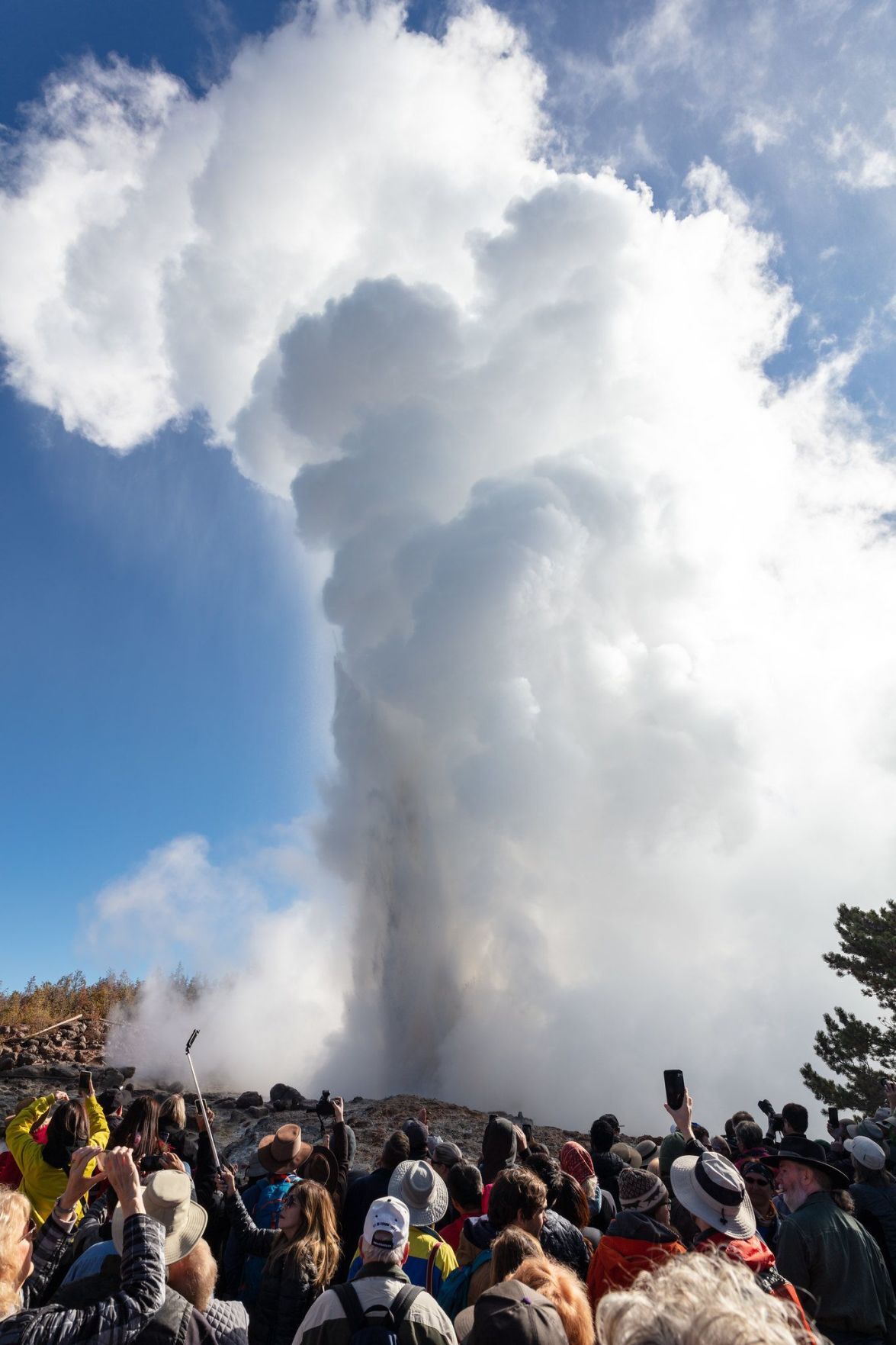 Study answers questions about Steamboat geyser, world's tallest, in Yellowstone National Park