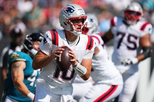 Drake Maye addresses cryptic shoulder, lands on Patriots’ injury report