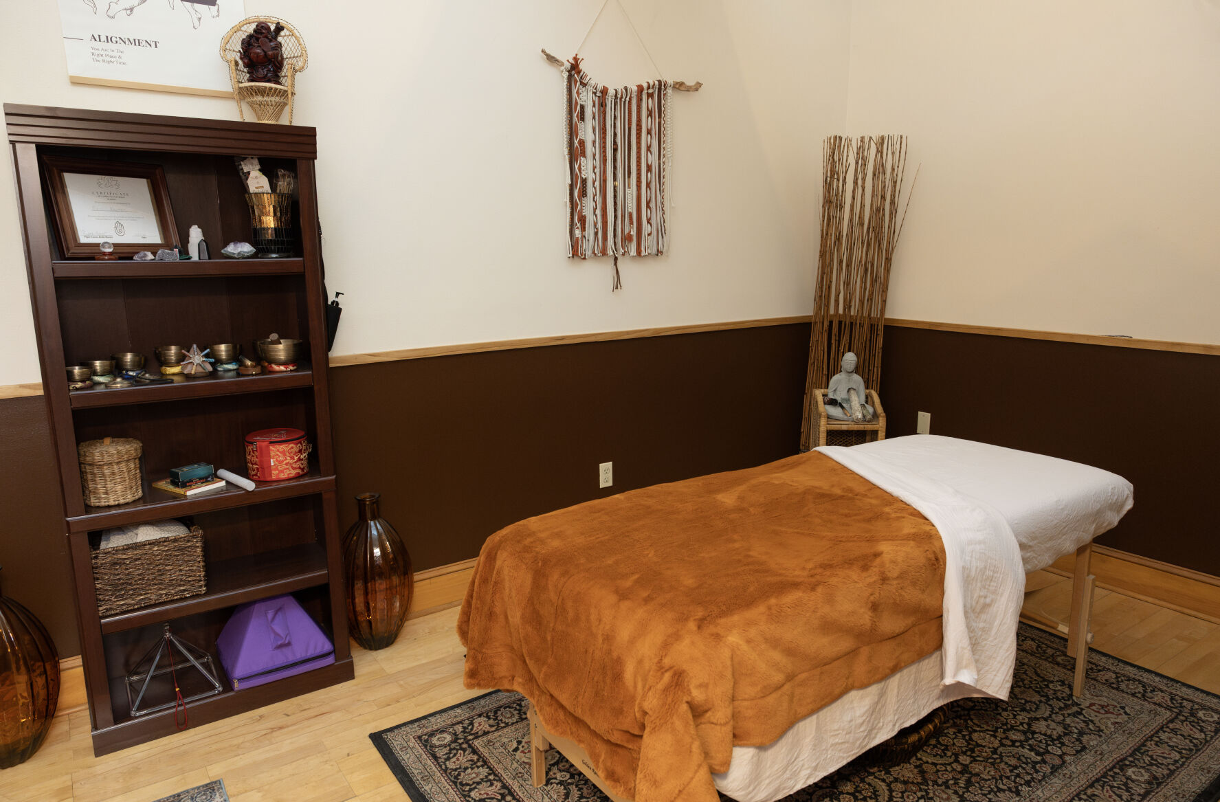 Divine Hair Lounge, Devil Dust Vintage to host fashion show